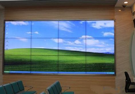 米易液晶拼接屏的另类用法。