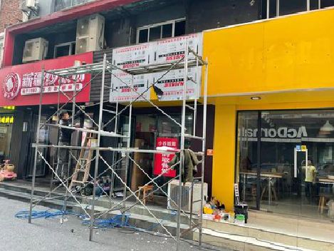 米易制作广告招牌如何避免它发黄？